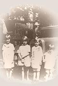 web_sisters.jpg (9468 bytes)